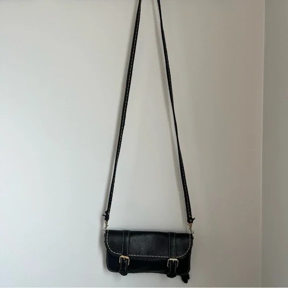 Roots Black Leather Shoulder Bag - Picture 4 of 13